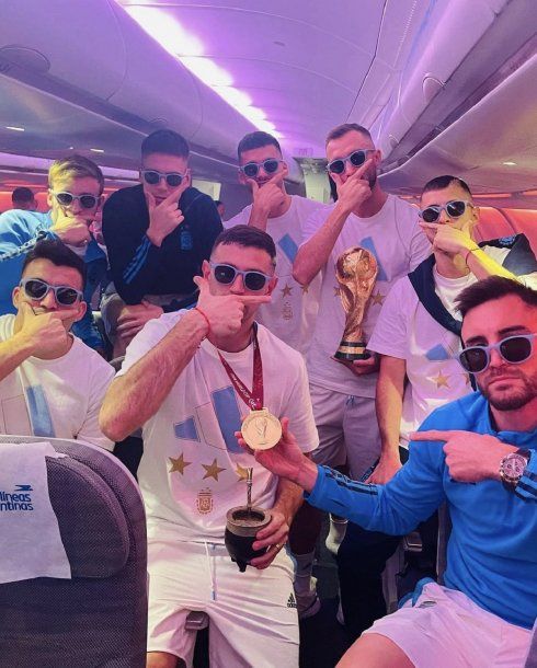 La Copa del Mundo está en Argentina: la primera foto de los jugadores
