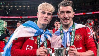 alejandro garnacho revelo como es su relacion con lisandro martinez: es como mi... alejandro garnacho revelo como es su relacion con lisandro martinez: es como mi...