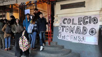 los alumnos y el rector del nacional buenos aires, en un cruce 2.0 los alumnos y el rector del nacional buenos aires, en un cruce 2.0