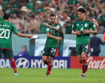 Mexico le ganó 2-1 Arabia Saudita pero no le alcanzó