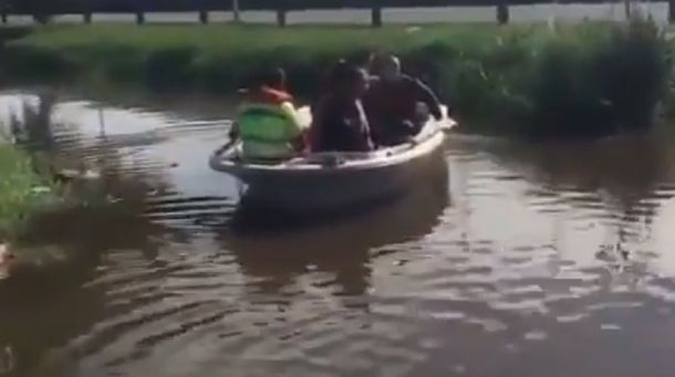 Papelón en Pilar: el intendente simuló que recorría zonas inundadas