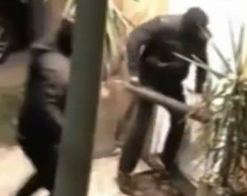 Delincuentes roban simulando ser policías en Ituzaingó.