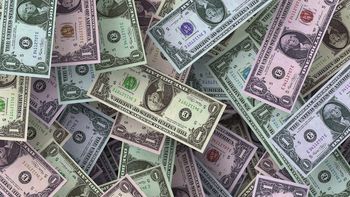 El dólar volvió a subir y acumula una racha de 8 mejoras en 10 ruedas. El dólar volvió a subir y acumula una racha de 8 mejoras en 10 ruedas.