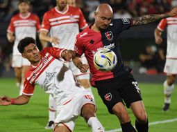 Newells y Estudiantes abren una nueva etapa con la urgencia de reaccionar Newells y Estudiantes abren una nueva etapa con la urgencia de reaccionar