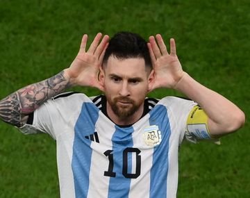 Tremendo: pagaron 11 millones de pesos por una camiseta firmada por Lionel Messi