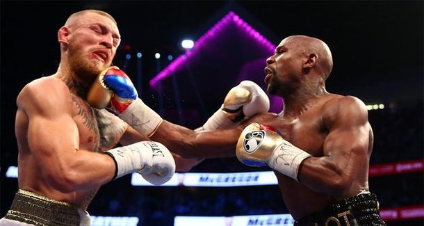 Mayweather venció a McGregor por nocaut técnico en el décimo round