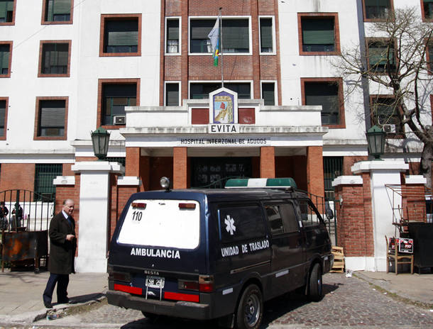 Batalla campal en la guardia del Hospital Evita: 13 detenidos