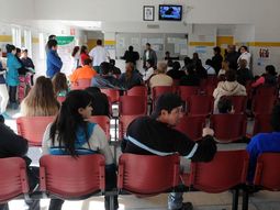 Cobran $ 100 por un turno