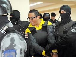 trasladan a uno de los lideres de los monos por un supuesto plan de fuga trasladan a uno de los lideres de los monos por un supuesto plan de fuga