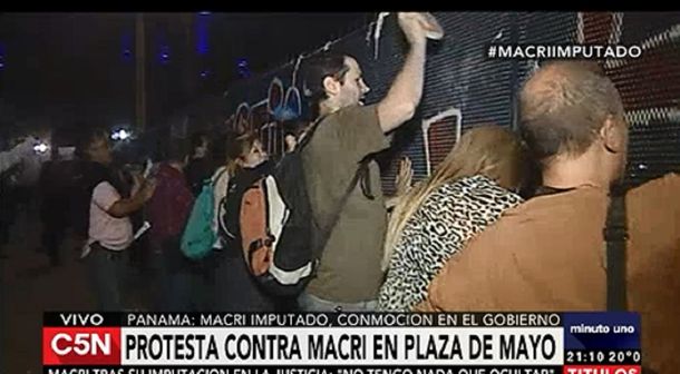Protesta contra Mauricio Macri en Plaza de Mayo