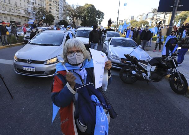 La marcha de los autos: postales de una nueva convocatoria anticuarentena contra el Gobierno