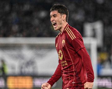 Matías Soulé empató el clásico ante Lazio con un golazo al ángulo para la Roma