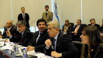 ganancias: obtuvo dictamen y hoy sera tratado en el recinto ganancias: obtuvo dictamen y hoy sera tratado en el recinto