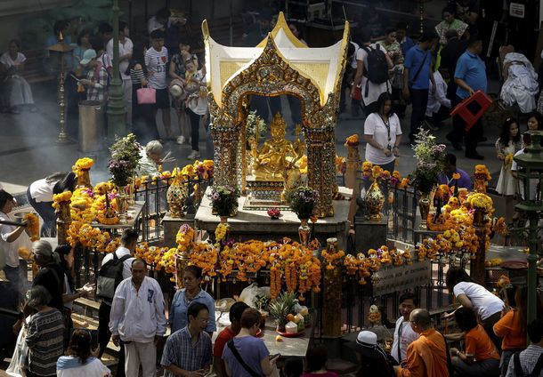Con una ceremonia interreligiosa, Tailandia recordó a las víctimas del atentado