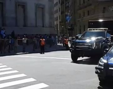 Así detuvieron a una persona en Plaza de Mayo