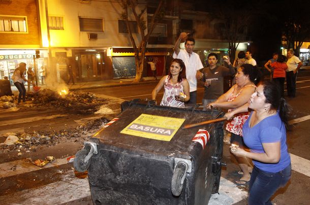 Procesan al policía acusado de matar a un vecino que hacía un piquete en Flores