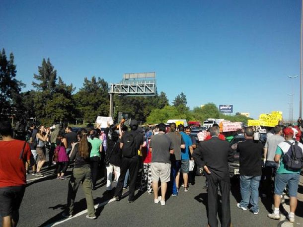 Autopartistas de Lear ahora cortan ambas manos de la Panamericana