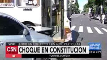 misterio en monserrat tras choque entre un colectivo y un auto misterio en monserrat tras choque entre un colectivo y un auto