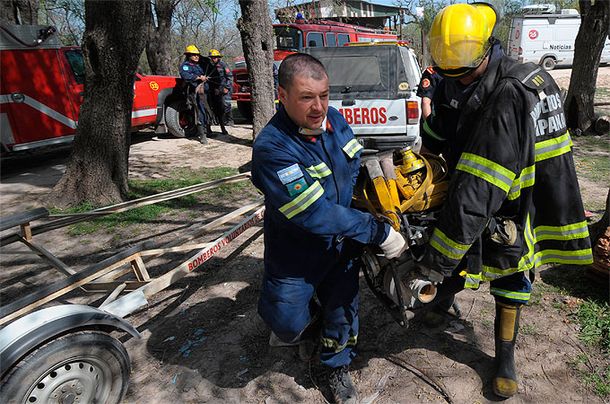 Zárate: originaron un incendio para robarles a los bomberos