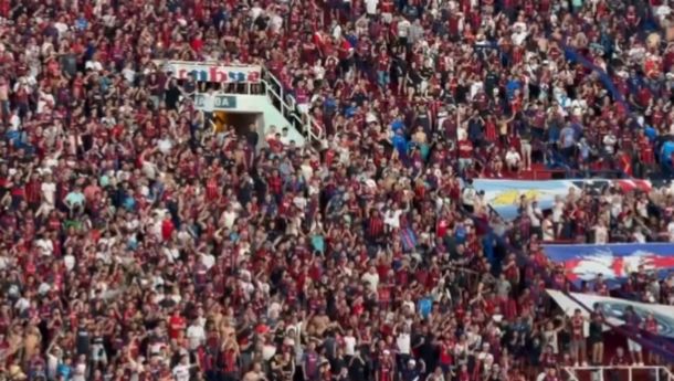 El duro recibimiento de la hinchada de San Lorenzo: Basta de fracasados, jugadores mediocres...