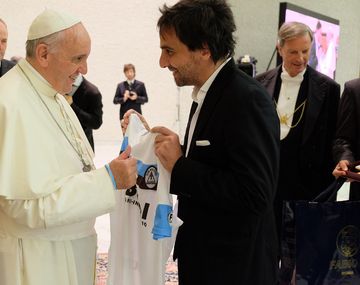 ¿Cambió a San Lorenzo? El Papa adoptó un nuevo equipo argentino