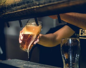 Cerveza y buena música para celebrar Halloween como corresponde