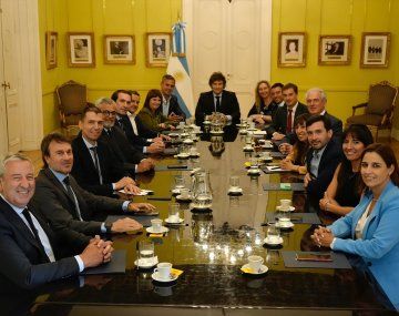 Diputados radicales se reunieron con Milei y prometieron su apoyo para 2025