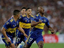En Brasil sueñan con Luis Advíncula: el curioso pedido de Riquelme