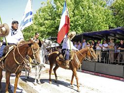 La Fiesta de la Patria Gaucha cerró sus celebraciones con el desfile y jineteada de este sábado, aunque las actividades continuarán este domingo. La Fiesta de la Patria Gaucha cerró sus celebraciones con el desfile y jineteada de este sábado, aunque las actividades continuarán este domingo.