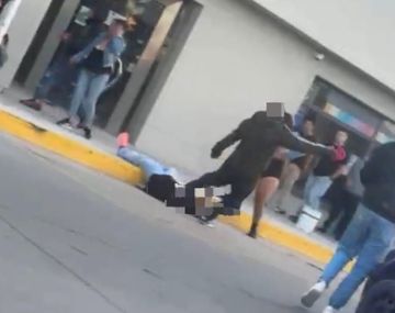 Quién era el hombre de 30 años asesinado a golpes a la salida de un boliche en Batán