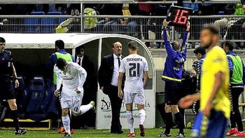 tras el papelon, todo el mundo se rie del real madrid...¡hasta pique!
