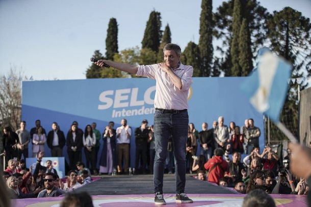 Máximo Kirchner en Hurlingham. (Foto gentileza Télam)