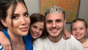 Mauro Icardi con Wanda Nara y sus hijas en Turquía Mauro Icardi con Wanda Nara y sus hijas en Turquía