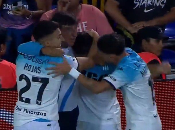 Racing va por todo: le ganó 2-0 a Rosario Central y no se baja de la Liga Profesional