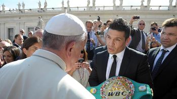 el papa recibio a maravilla martinez en el vaticano el papa recibio a maravilla martinez en el vaticano