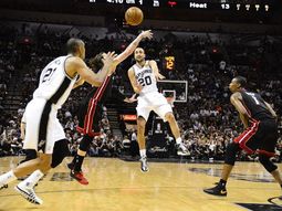 los spurs vencieron a heat y estan a un paso de la coronacion los spurs vencieron a heat y estan a un paso de la coronacion