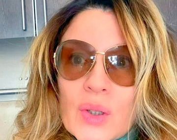 Un actor masturbándose sobre rosario: indignación de Gisela Barreto por perfomance en ArteBa