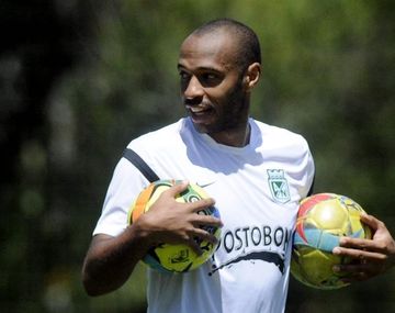 ¿Con qué equipo sudamericano se entrena Thierry Henry?