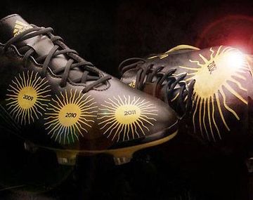 Los botines de Messi que homenajean su Balón de Oro