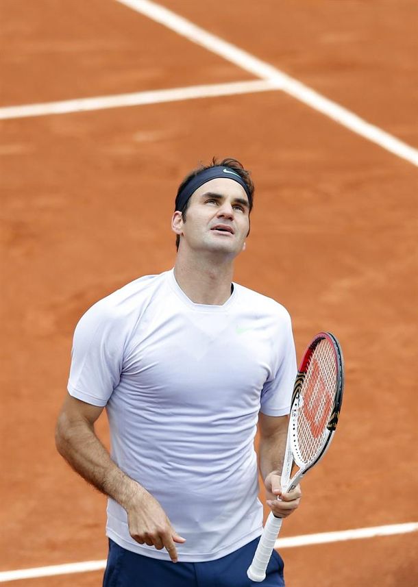 Cayó Federer en Roland Garros y no pudo superar a Vilas