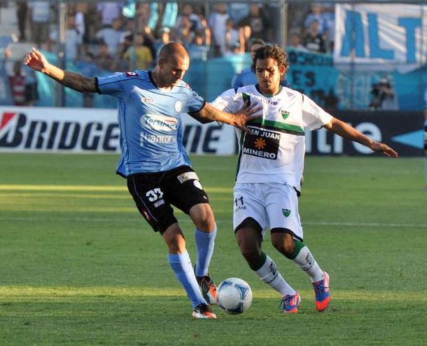 Belgrano igualó con San Martín y quedó lejos de la punta