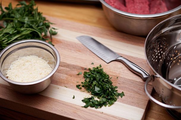 El truco casero para afilar cuchillos de manera sencilla