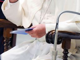 fue violada, le mando una carta al papa y francisco la llamo fue violada, le mando una carta al papa y francisco la llamo