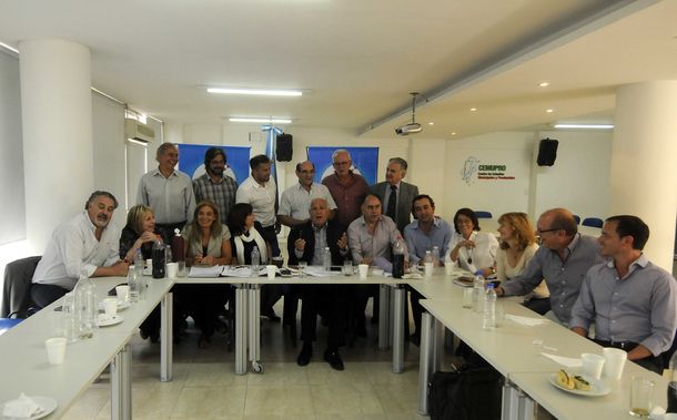 Tras el portazo de Carrió, UNEN apuesta a relanzar el espacio con un acto