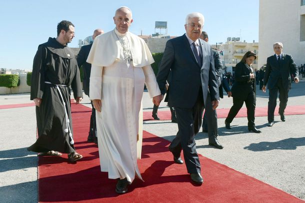 Francisco exhortó a palestinos e israelíes a iniciar un éxodo hacia la paz