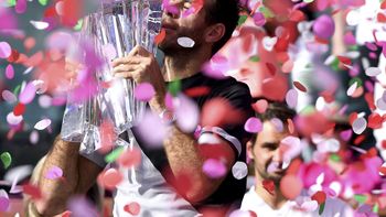 Juan Martín del Potro se consagró campeón del torneo de ATP Master de Indian Wells, superando en tres sets al suizo Roger Federer. Juan Martín del Potro se consagró campeón del torneo de ATP Master de Indian Wells, superando en tres sets al suizo Roger Federer.
