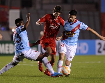 Independiente se llevó un buen punto ante Arsenal en la ida