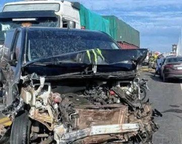 Impresionante choque en el Puente Chaco-Corrientes dejó al menos un muerto