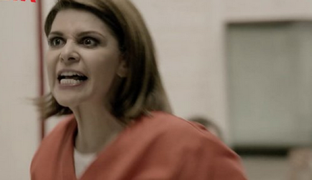 Soraya, la malísima de María la del Barrio, en serie OITNB: ¡Marginales!, gritó