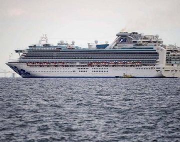 El Diamond Princess se encuentra anclado cerca del puerto de Yokohama